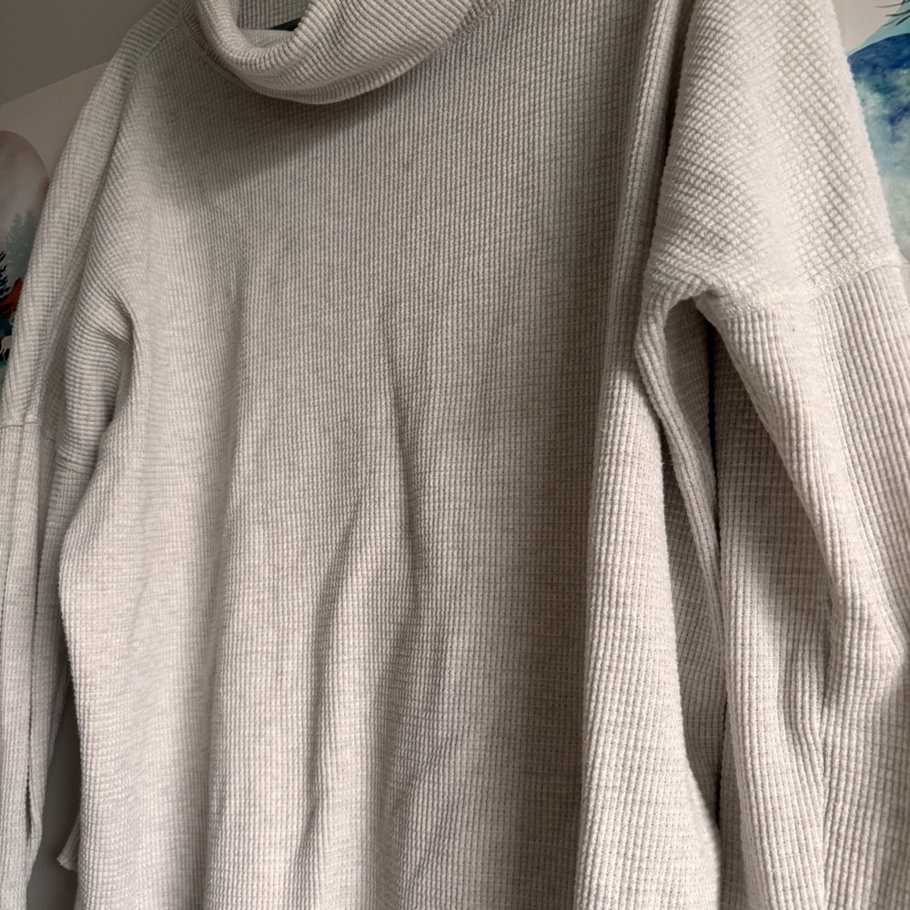Aritzia The Group Babaton Waffle Cozy Cream Turtleneck Sweater XL - Picture 3 of 7